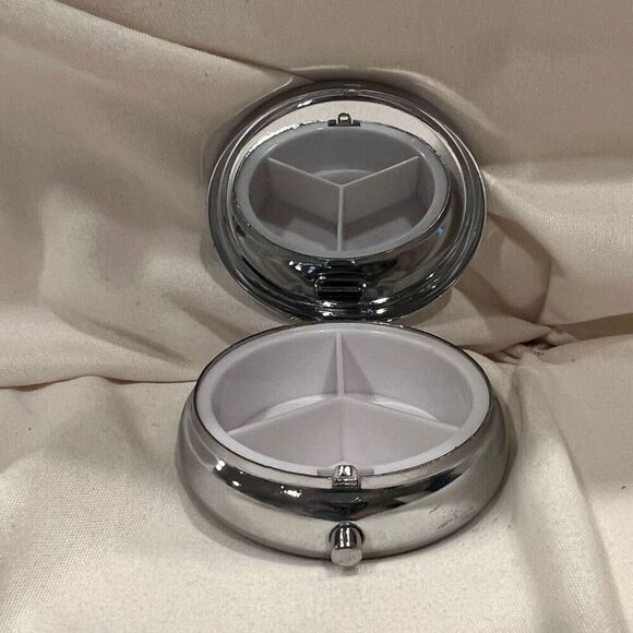 Whimsical Stained Glass Rose Travel Pill Box 3 Compartment Medicine Case NEW 🌹 - Picture 5 of 5